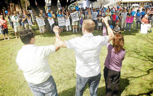 Absolute solidarity: Clarence Valley politicians turned out to a rally in Market Square on Saturday to show their support for local Telstra workers who may lose their jobs this week. Absolute solidarity: Clarence Valley politicians turned out to a rally in Market Square on Saturday to show their support for local Telstra workers who may lose their jobs this week.