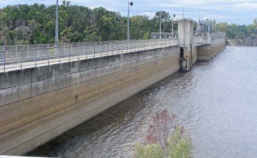 Leslie Dam. Leslie Dam.