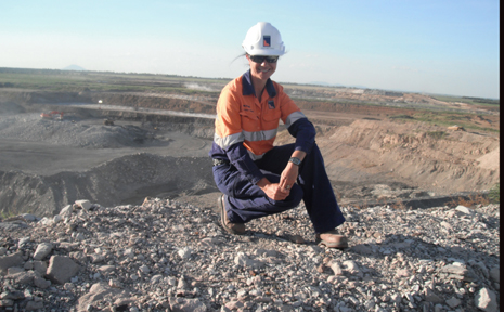 DOIN' IT FOR THE GIRLS: Biloela engineer Heather Parry has won the 2011 Queensland Resources Council Resources Award for Women. DOIN' IT FOR THE GIRLS: Biloela engineer Heather Parry has won the 2011 Queensland Resources Council Resources Award for Women.