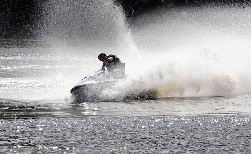 Borumba Dam was closed temporarily to swimming and waterskiing yesterday owing to the presence of blue-green algae. Borumba Dam was closed temporarily to swimming and waterskiing yesterday owing to the presence of blue-green algae.