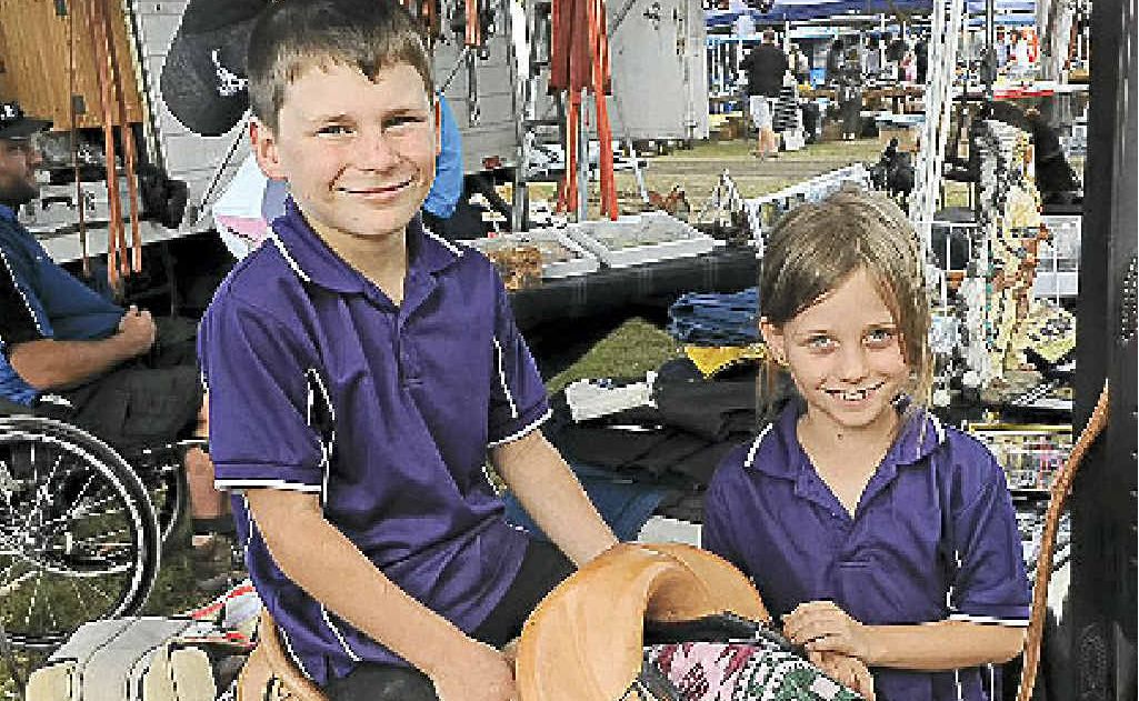 Cody and Cassie Lentas test ride Burrum River Saddlery’s products at the AgroTrend field day. Cody and Cassie Lentas test ride Burrum River Saddlery’s products at the AgroTrend field day.