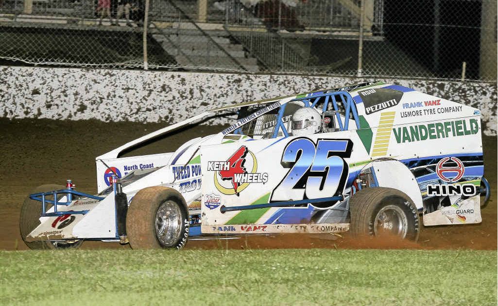 Andrew Pezzutti puts his NSW V8 Dirt Modified Championship on the line at Lucas Oil Lismore Speedway over Easter. Andrew Pezzutti puts his NSW V8 Dirt Modified Championship on the line at Lucas Oil Lismore Speedway over Easter.