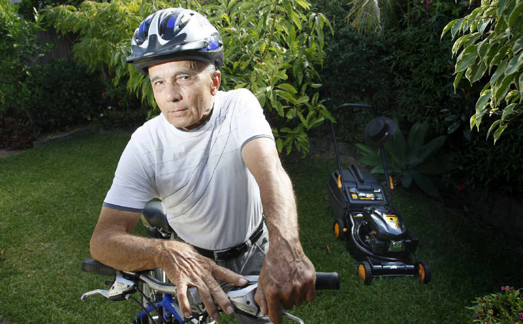 MONEY SPINNER: At 74 years of age, Mal Hand mows lawns to raise funds for the Ride to Conquer Cancer in August. MONEY SPINNER: At 74 years of age, Mal Hand mows lawns to raise funds for the Ride to Conquer Cancer in August.