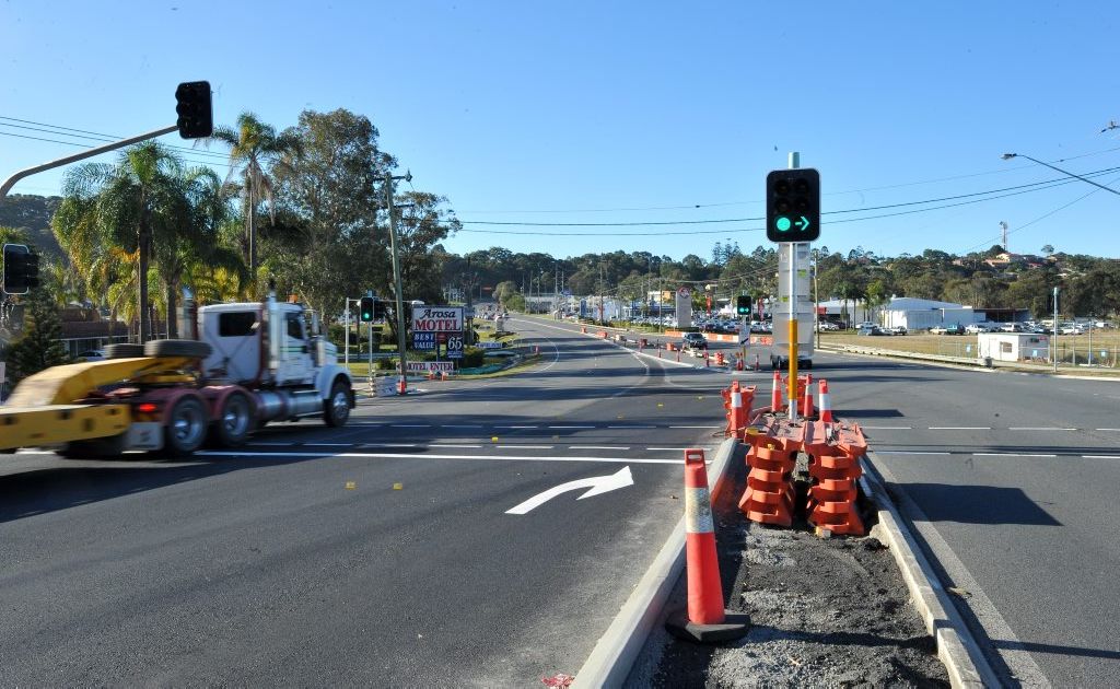 Hurley Drive traffic lights. Photo: Trevor Veale / The Coffs Coast Advocate. Hurley Drive traffic lights. Photo: Trevor Veale / The Coffs Coast Advocate.