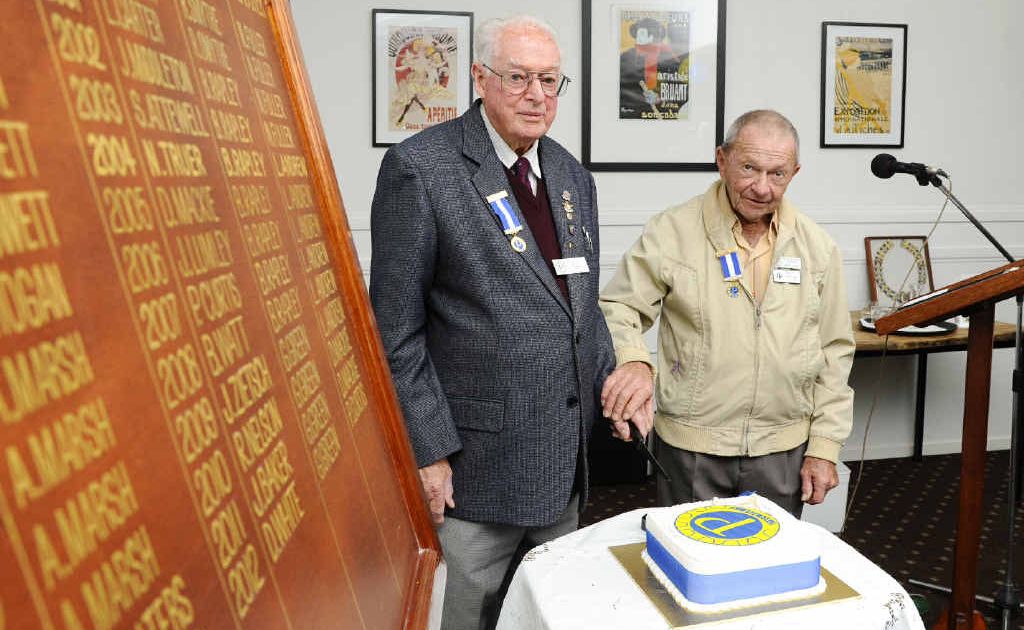 Probus Club of Grafton life members Athol Mulligan and Jack Lumley cut the cake celebrating the 30th anniversary of their club at the Grafton District Golf Club. Probus Club of Grafton life members Athol Mulligan and Jack Lumley cut the cake celebrating the 30th anniversary of their club at the Grafton District Golf Club.