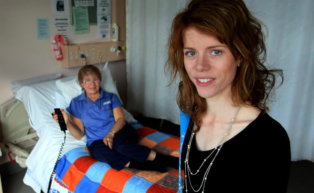 Ruth Davis (on bed) and Elizabeth Davis. Ruth Davis (on bed) and Elizabeth Davis.