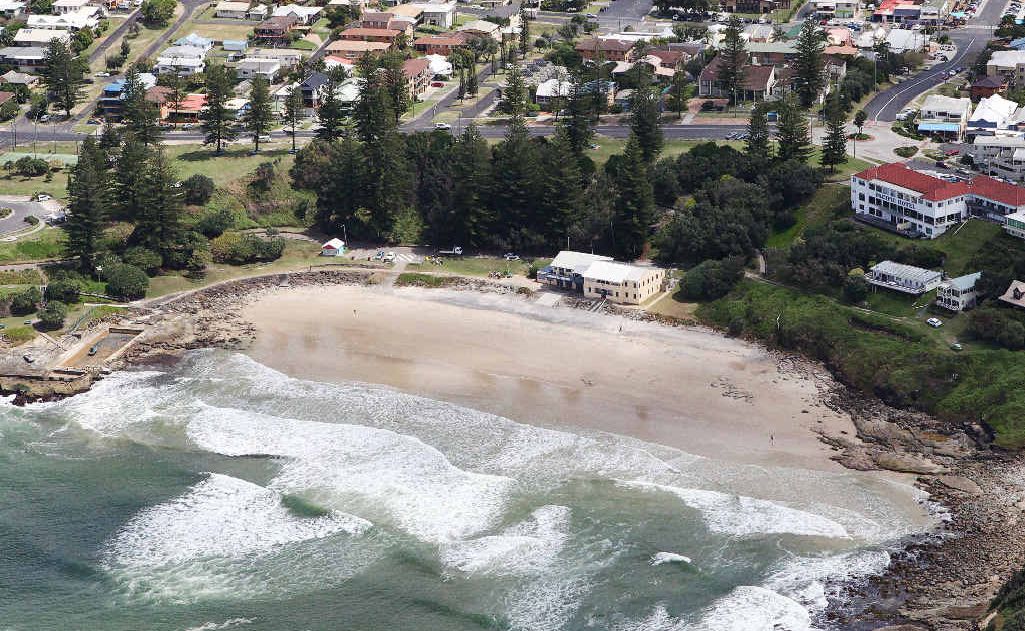 There’s much at stake if the damaged seawall collapses. Photo: Adam Hourigan There’s much at stake if the damaged seawall collapses. Photo: Adam Hourigan