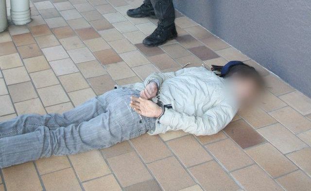 Police discovered $200,000 in cash and at least 5kg of heroin during raids in Sydney. Police discovered $200,000 in cash and at least 5kg of heroin during raids in Sydney.
