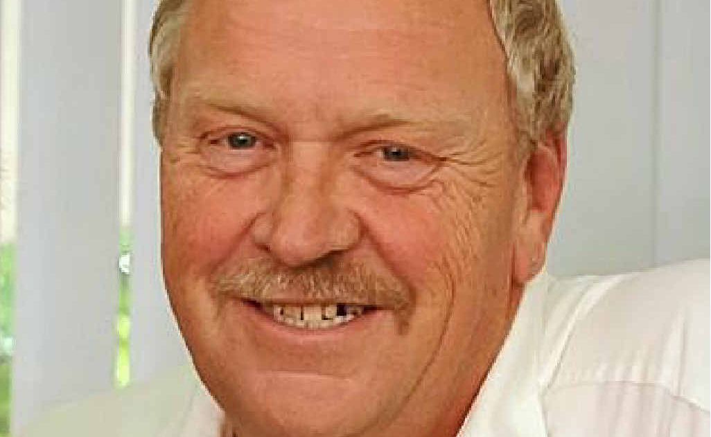 Peter Gibbons Peter Gibbons