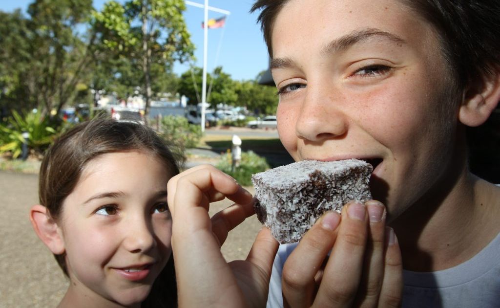 Tom and Jessica Courtney are now Australian citizens. Tom and Jessica Courtney are now Australian citizens.