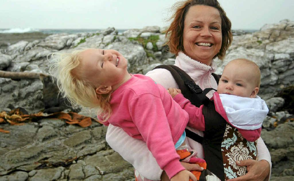 A happy snap of Vanessa Brown of Ashby and her daughters Evie and Lola. Vanessa was diagnosed with a brain tumour a few weeks ago and has been overwhelmed by the community's support. A happy snap of Vanessa Brown of Ashby and her daughters Evie and Lola. Vanessa was diagnosed with a brain tumour a few weeks ago and has been overwhelmed by the community's support.