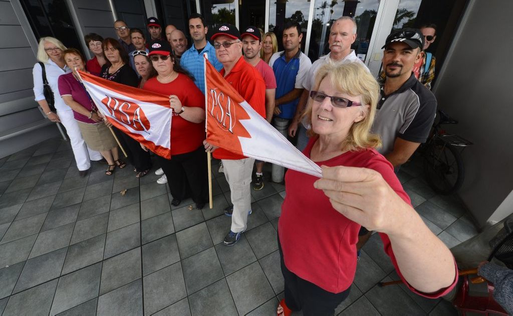 Jeannette Liva - local PSA delegate in front some of the other PSA members after stop-work meeeting at the GDSC Photo Adam Hourigan / The Daily Examiner Jeannette Liva - local PSA delegate in front some of the other PSA members after stop-work meeeting at the GDSC Photo Adam Hourigan / The Daily Examiner