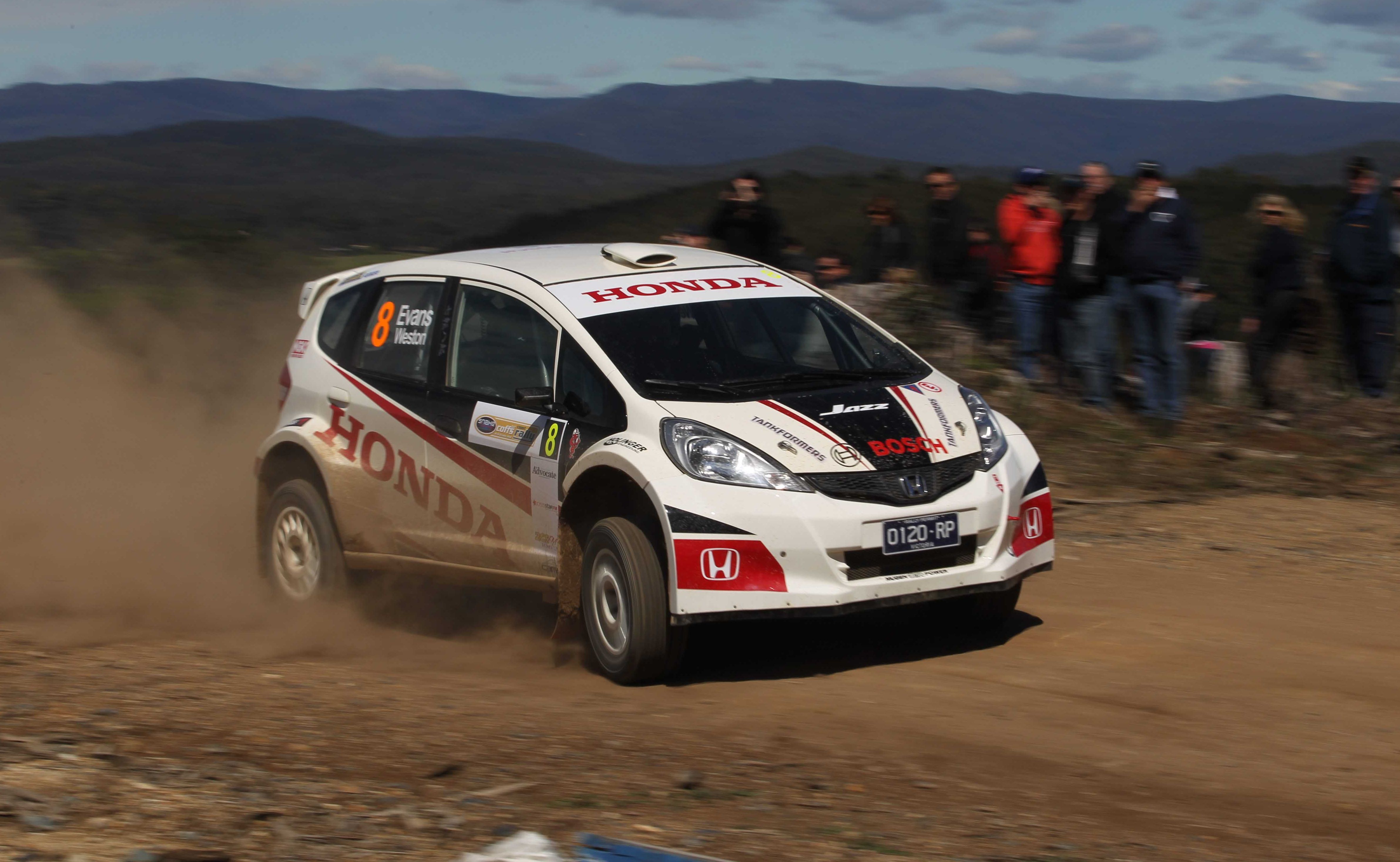 Eli Evans wrapped up the Bosch 2WD Championship with a stellar first heat performance at the Snake Racing Coffs Coast Rally. Eli Evans wrapped up the Bosch 2WD Championship with a stellar first heat performance at the Snake Racing Coffs Coast Rally.
