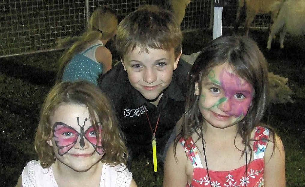 Felicity Nolan, John Nolan and Reagan McMillan have fun at Viv’s Farmyard Shearing Shed last year. Felicity Nolan, John Nolan and Reagan McMillan have fun at Viv’s Farmyard Shearing Shed last year.