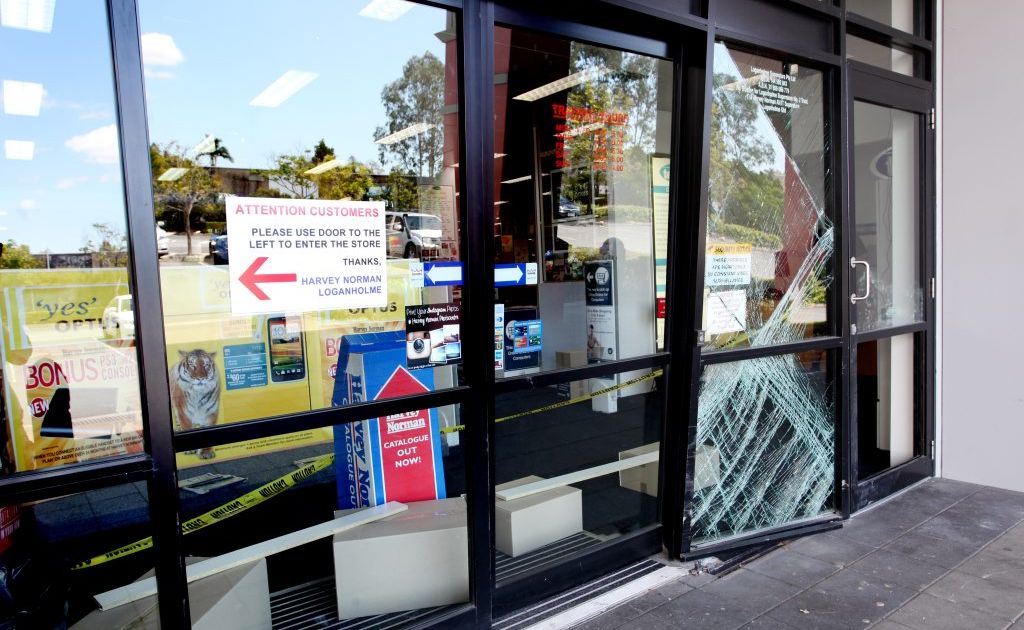 Ram raid at Harvey Norman Loganholme on Sunday night. Photo: Inga Williams / The Reporter Ram raid at Harvey Norman Loganholme on Sunday night. Photo: Inga Williams / The Reporter