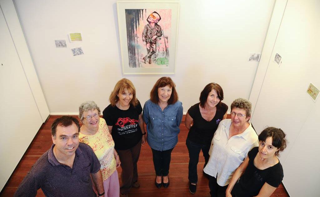 Grafton Regional Gallery changeover staff and volunteers with the 2012 JADA Packers' Pick artwork, Nana Ohnesorge's work titled Dreaming Ned. Photo: JoJo Newby / The Daily Examiner Grafton Regional Gallery changeover staff and volunteers with the 2012 JADA Packers' Pick artwork, Nana Ohnesorge's work titled Dreaming Ned. Photo: JoJo Newby / The Daily Examiner
