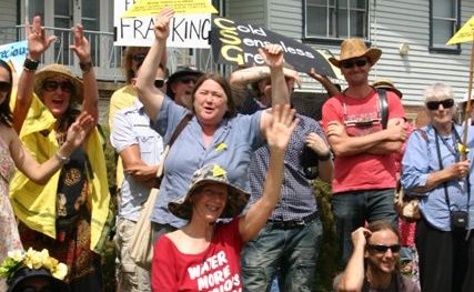 Approximately 200 people rallied outside Metgasco's Casino office this morning. Approximately 200 people rallied outside Metgasco's Casino office this morning.