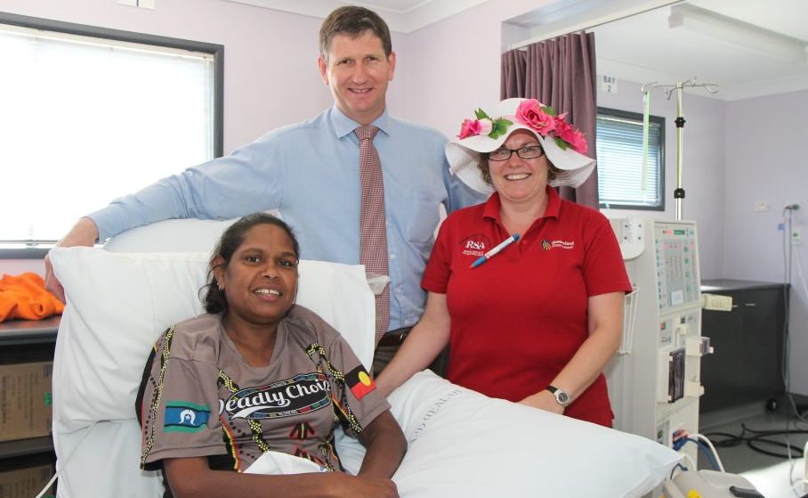 HOSPITAL VISIT: Minister for Health Lawrence Springborg with Kingaroy Renal Unit manager Andrea Rolfe and patient Sharlene Jacobs on Tuesday. HOSPITAL VISIT: Minister for Health Lawrence Springborg with Kingaroy Renal Unit manager Andrea Rolfe and patient Sharlene Jacobs on Tuesday.
