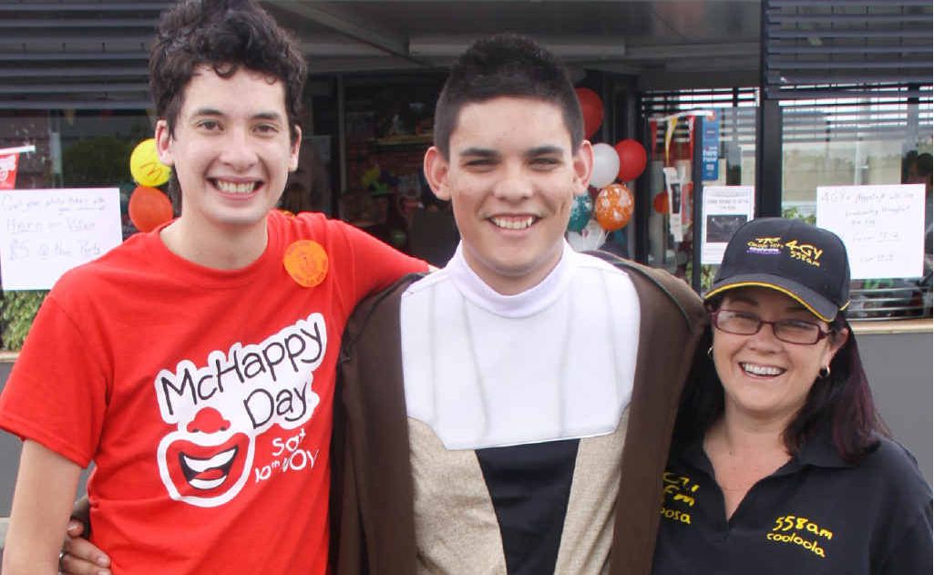 Gympie’s Geek Jason Newell (left) at McHappy Day at his home town McDonald’s with Jarred Ware and Kellee Harragon. Gympie’s Geek Jason Newell (left) at McHappy Day at his home town McDonald’s with Jarred Ware and Kellee Harragon.