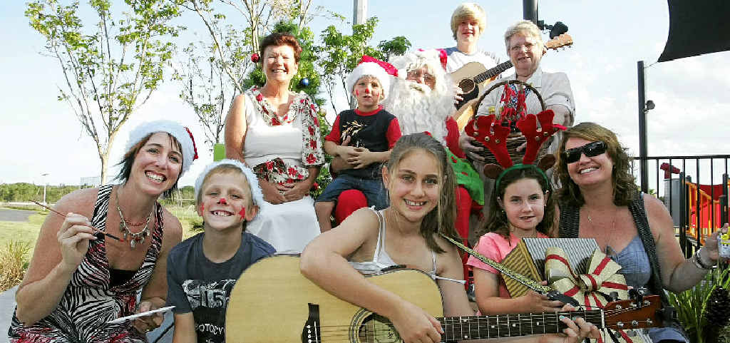 BE MERRY: Santa and his helpers are ready for Saturday’s North Shore Community Christmas Celebration. BE MERRY: Santa and his helpers are ready for Saturday’s North Shore Community Christmas Celebration.