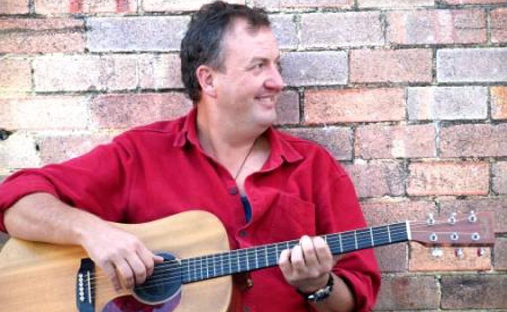 Entertainer Glenn Brace is only one of the great artists performing at Foodie Friday. Entertainer Glenn Brace is only one of the great artists performing at Foodie Friday.