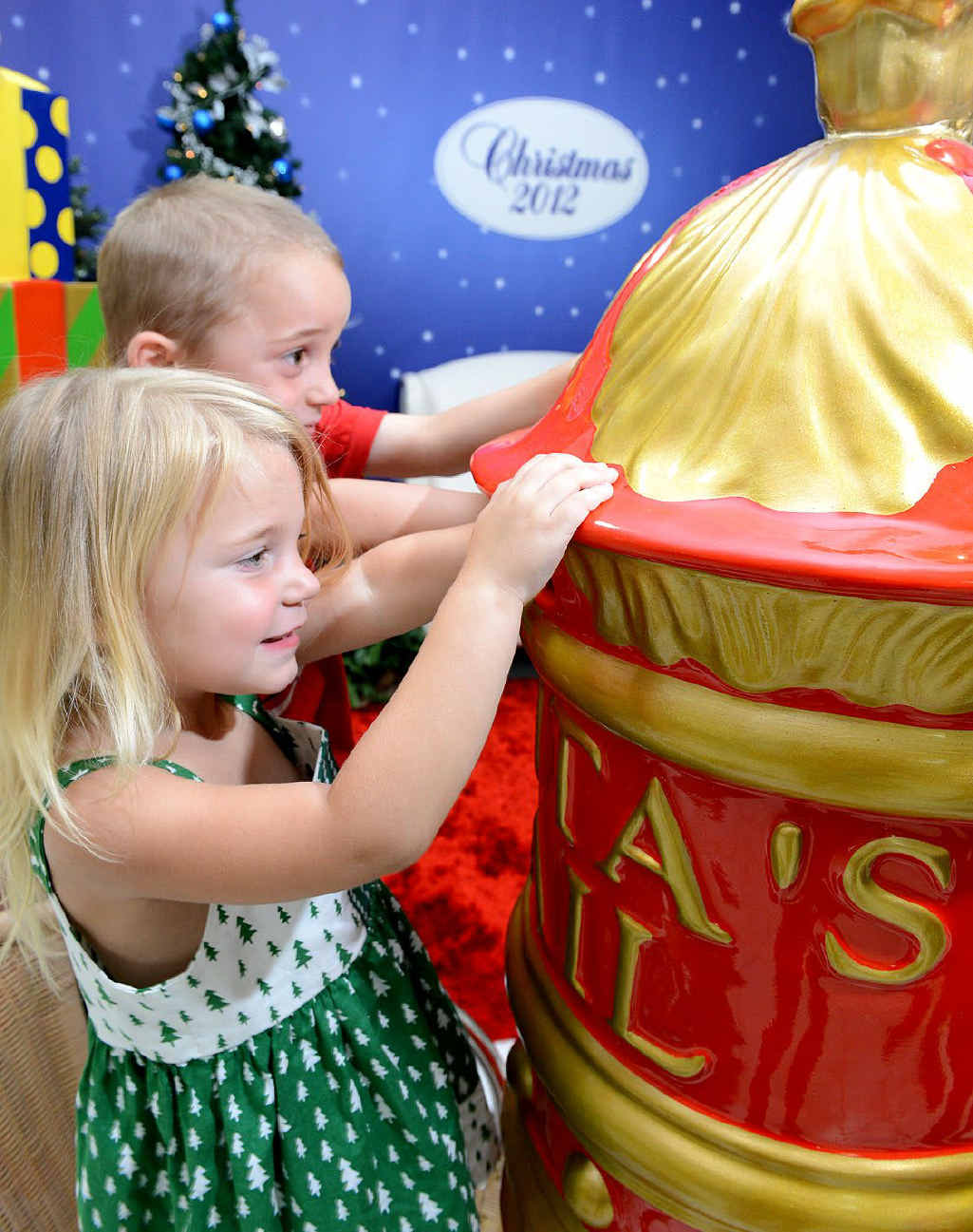 TO NORTH POLE: Kyhan and Zye Clark send letters to Santa at Ipswich City Square in the lead-up to Christmas. TO NORTH POLE: Kyhan and Zye Clark send letters to Santa at Ipswich City Square in the lead-up to Christmas.