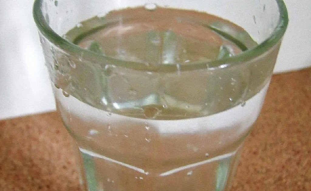 IN THE DRINK: Stay healthy by keeping hydrated this Christmas and New Year’s. IN THE DRINK: Stay healthy by keeping hydrated this Christmas and New Year’s.