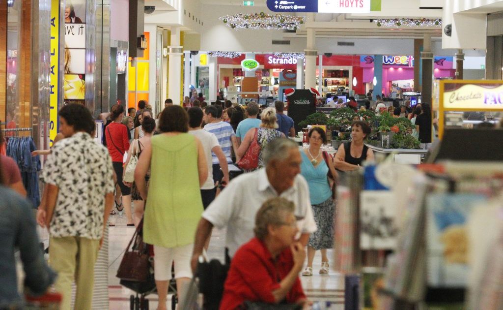 The last-minute Christmas shopping rush at Tweed City. Photo Blainey Woodham / Daily News The last-minute Christmas shopping rush at Tweed City. Photo Blainey Woodham / Daily News