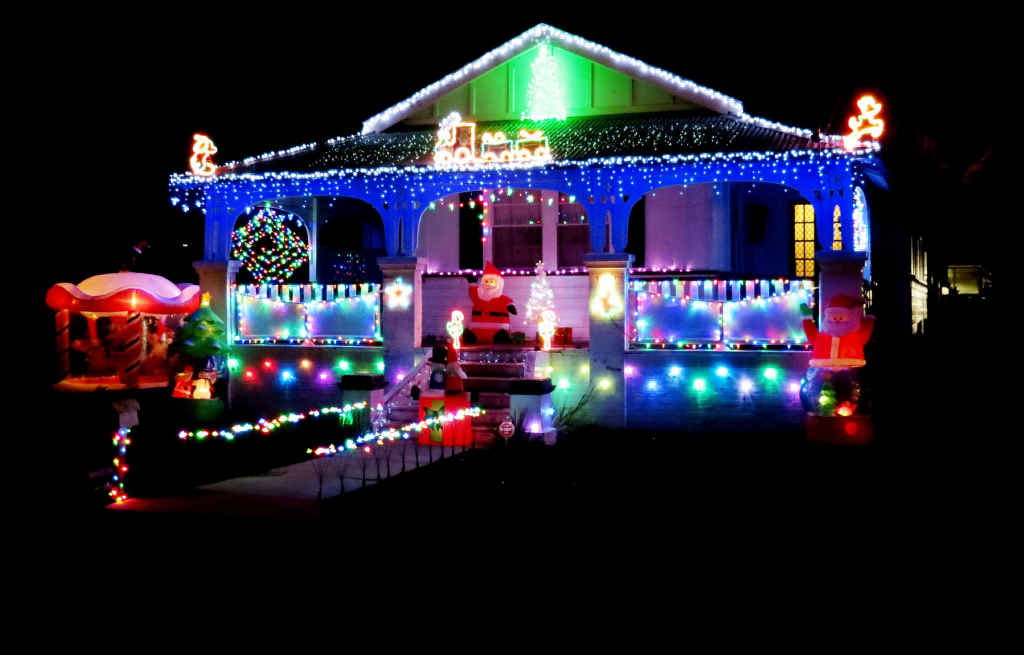 CROWD PLEASER: Gavin Connolly’s spectacular lights display has transformed his property in Villiers St into a Christmas wonderland. CROWD PLEASER: Gavin Connolly’s spectacular lights display has transformed his property in Villiers St into a Christmas wonderland.