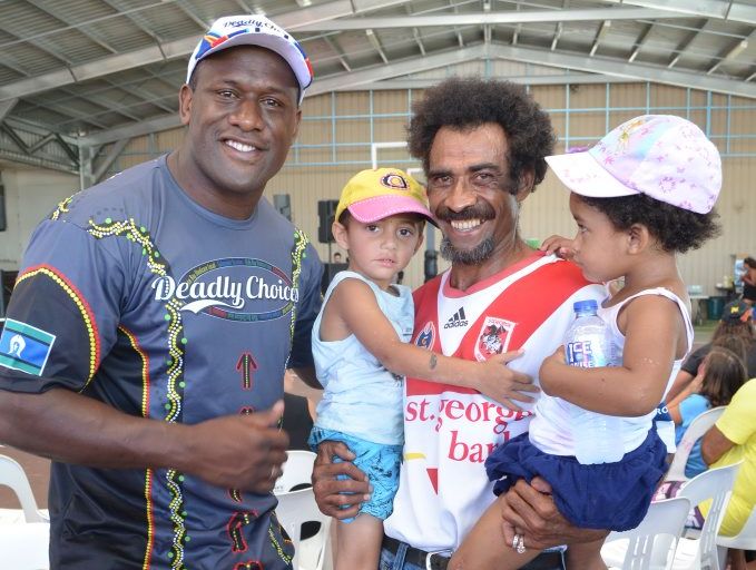 DEADLY FUN: Jeri, Tukana and Tia Kaitani of Bundaberg met rubgy legend Wendell Sailor at the Cultural Healing Day event at WIN Stadium. Photo: Brittany Cook / NewsMail DEADLY FUN: Jeri, Tukana and Tia Kaitani of Bundaberg met rubgy legend Wendell Sailor at the Cultural Healing Day event at WIN Stadium. Photo: Brittany Cook / NewsMail
