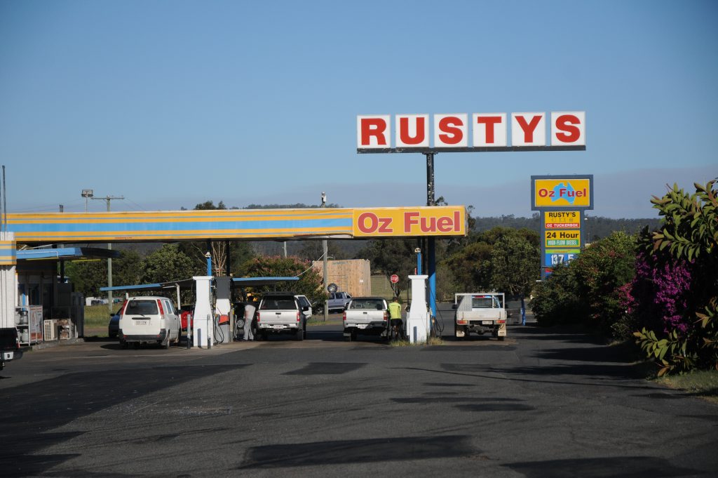The Warrego Highway is closed at Rusty's Roadhouse, Hattonvale, following a crash involving two B-doubles. The Warrego Highway is closed at Rusty's Roadhouse, Hattonvale, following a crash involving two B-doubles.
