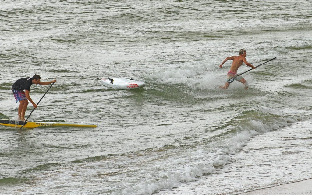 Lincoln Dews competing in a stand-up paddling event. Lincoln Dews competing in a stand-up paddling event.