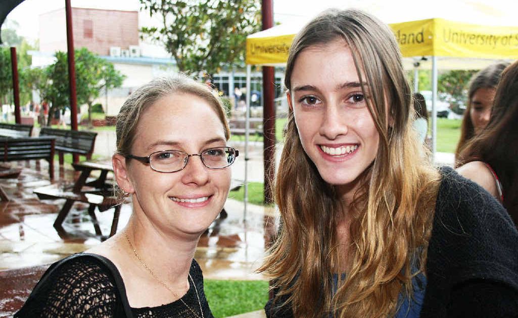 CALMING NERVES: Cassandra Newton and Terlina Fowler at the USQ Springfield orientation day. CALMING NERVES: Cassandra Newton and Terlina Fowler at the USQ Springfield orientation day.