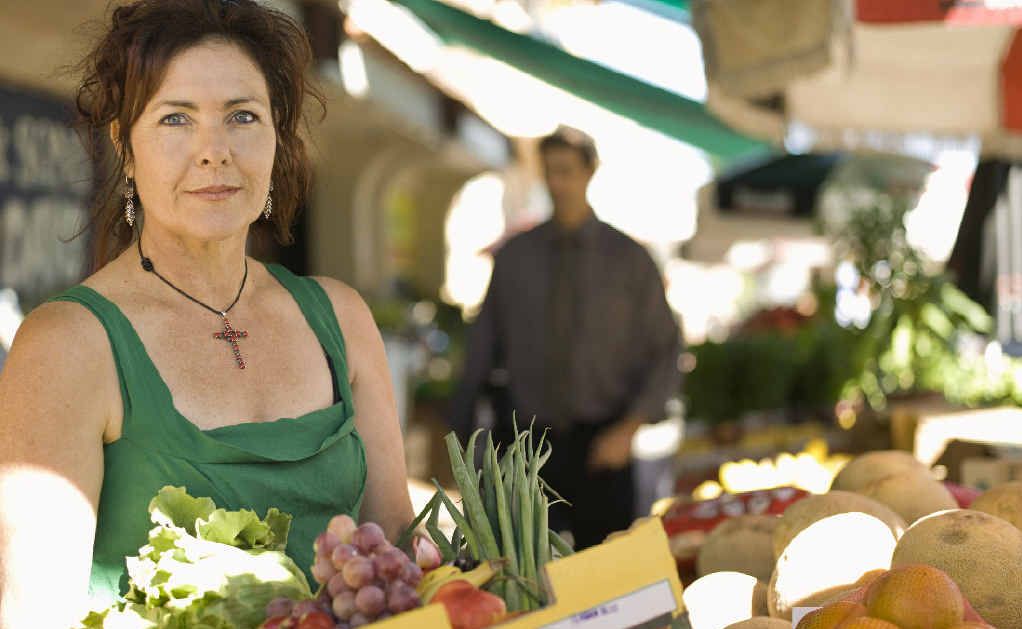 TO MARKET, TO MARKET: Shopping at your local market puts you in direct contact with the people growing the produce. TO MARKET, TO MARKET: Shopping at your local market puts you in direct contact with the people growing the produce.