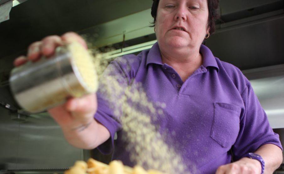 Leanne Russel with a serve of chips from Leannes On Berserker. Photo Allan Reinikka / The Morning Bulletin Leanne Russel with a serve of chips from Leannes On Berserker. Photo Allan Reinikka / The Morning Bulletin