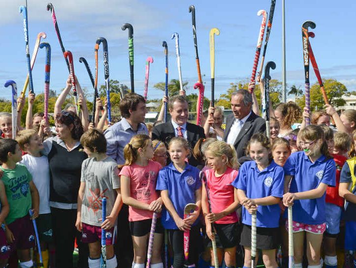 YEAH!: Grafton Hockey Association president Bruce Carle, administrator Joel Ward with Minister for Sport and Recreation Graham Annesley and Clarence MP Chris Gulaptis and the players at an under-12 hockey workshop. Photo: Adam Hourigan YEAH!: Grafton Hockey Association president Bruce Carle, administrator Joel Ward with Minister for Sport and Recreation Graham Annesley and Clarence MP Chris Gulaptis and the players at an under-12 hockey workshop. Photo: Adam Hourigan