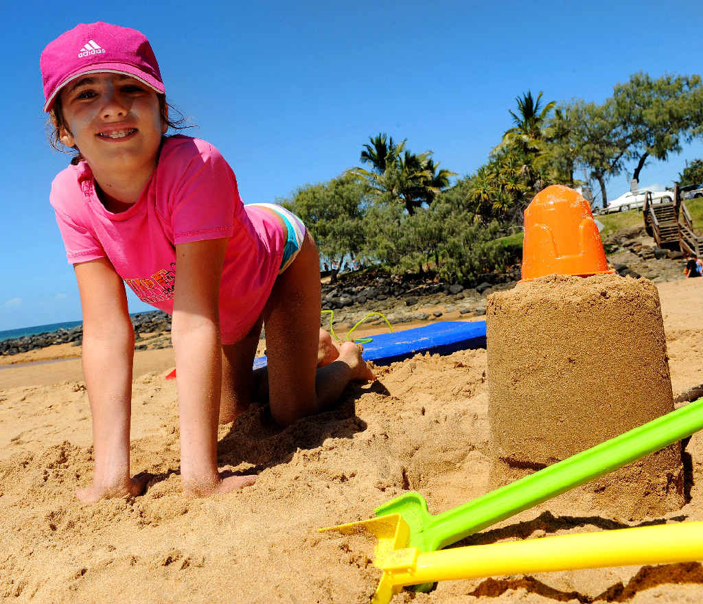 Simone Stevens enjoys the sunny weather on Kelly’s Beach with more beautiful days predicted over Easter. Simone Stevens enjoys the sunny weather on Kelly’s Beach with more beautiful days predicted over Easter.