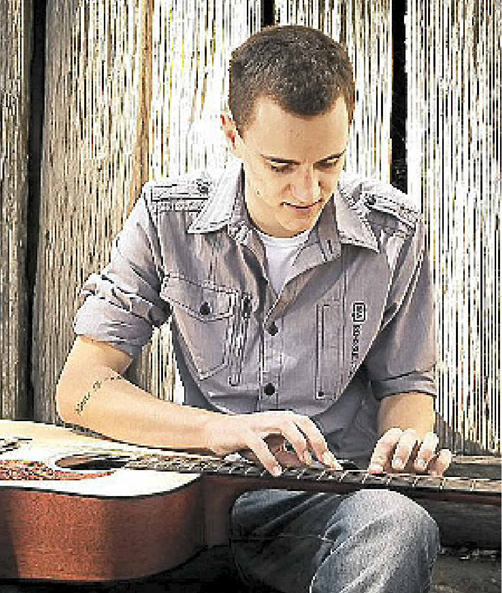 David Knight will be playing at the Bucca Hotel this Sunday. David Knight will be playing at the Bucca Hotel this Sunday.