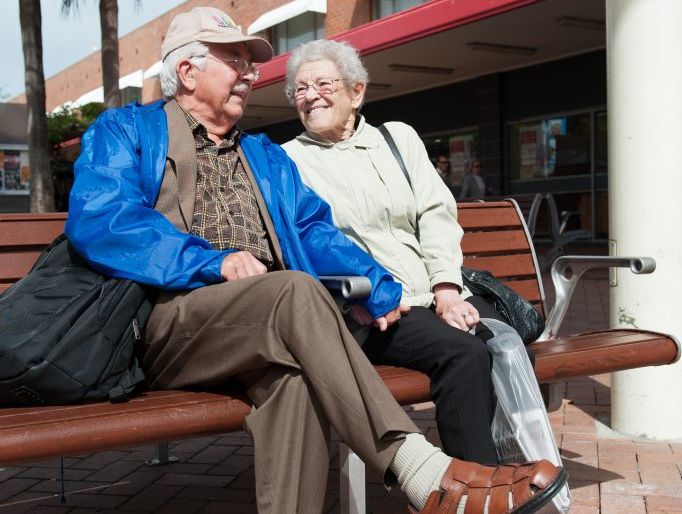 Even Mossvale couple Bob and Sue Smith found it cold in Coffs, huddling together for some extra heat. Photo: Rob Wright/The Coffs Coast Advocate. Even Mossvale couple Bob and Sue Smith found it cold in Coffs, huddling together for some extra heat. Photo: Rob Wright/The Coffs Coast Advocate.