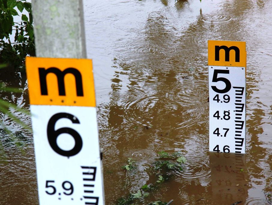 Water depth – the Tweed River at 2pm on Monday. Photo: Fran Silk Water depth – the Tweed River at 2pm on Monday. Photo: Fran Silk