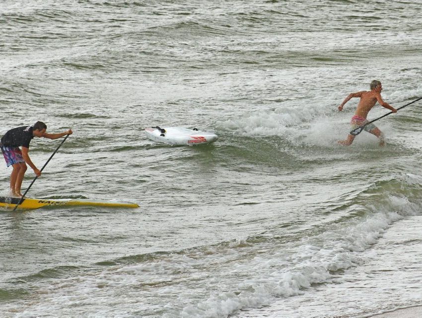 Lincoln Dews competing in a stand-up paddling event. Lincoln Dews competing in a stand-up paddling event.