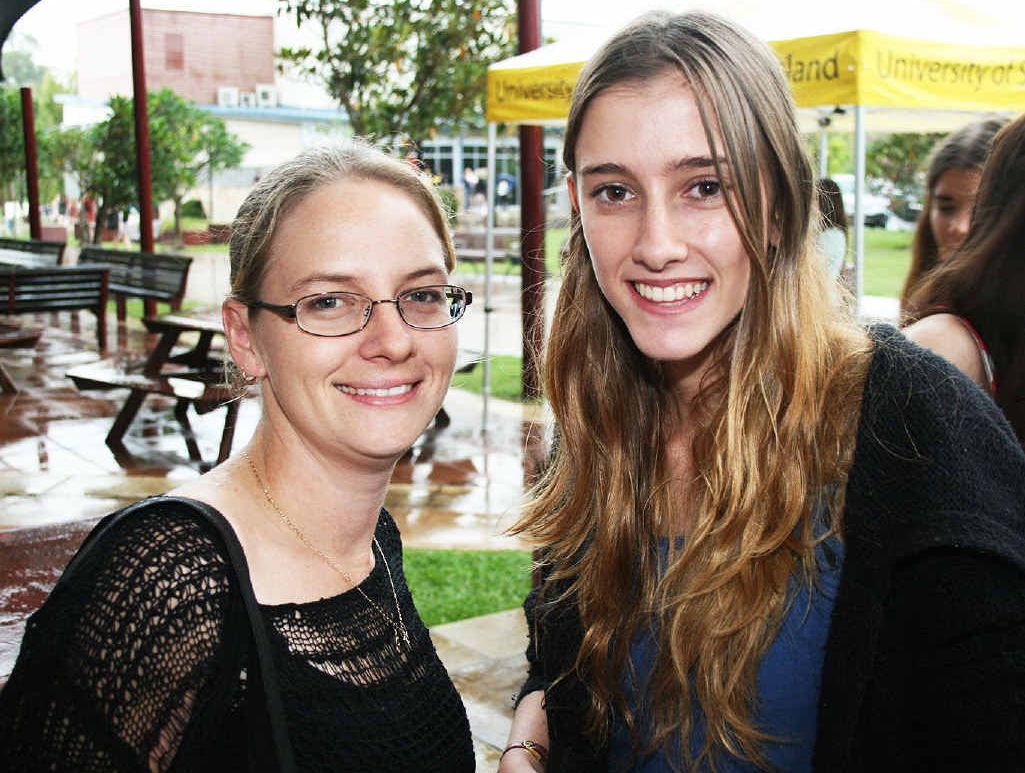 CALMING NERVES: Cassandra Newton and Terlina Fowler at the USQ Springfield orientation day. CALMING NERVES: Cassandra Newton and Terlina Fowler at the USQ Springfield orientation day.