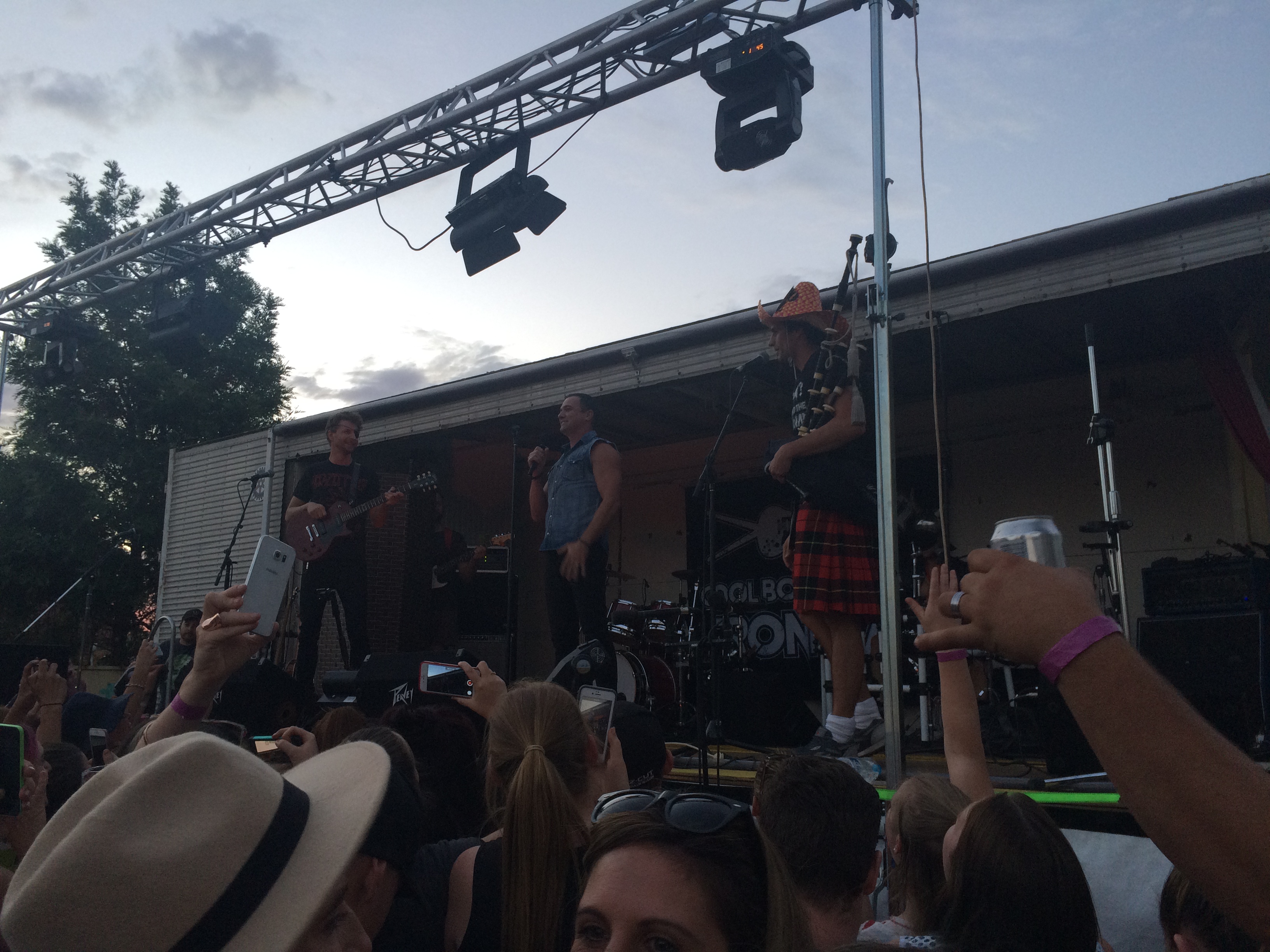 Hamish and Andy rock 'n' roll Rankins Springs