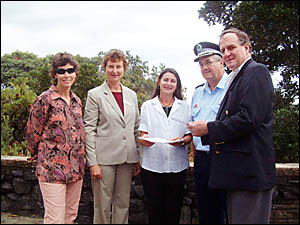 Mr Debus (right), Robyn Masters, Pamela Westing, Cr Jan Barham and Inspector Owen King Mr Debus (right), Robyn Masters, Pamela Westing, Cr Jan Barham and Inspector Owen King