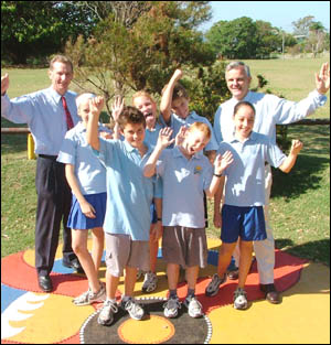 TWEED MP Neville Newell joins Kingscliff Public School student councillorsin celebrating additional funding for the school TWEED MP Neville Newell joins Kingscliff Public School student councillorsin celebrating additional funding for the school