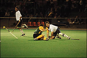 Barbarians? Nick Inmon and a City/Bears attacker clash heavily Barbarians? Nick Inmon and a City/Bears attacker clash heavily