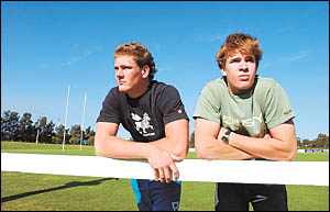 C/Harbour Comets Brynjar Raggnarsson and Michael Spence C/Harbour Comets Brynjar Raggnarsson and Michael Spence