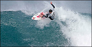 Ben Dunn, critically positioned and ?flying? on his perfect 10-point final ride, an awesome display from Australia?s top pro ju Ben Dunn, critically positioned and ?flying? on his perfect 10-point final ride, an awesome display from Australia?s top pro ju