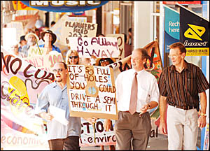HEADSTRONG ON HIGHWAY: Tucabia resident and protest organiser Phil Hazell, Member for Coffs Harbour Andrew Fraser and Member fo HEADSTRONG ON HIGHWAY: Tucabia resident and protest organiser Phil Hazell, Member for Coffs Harbour Andrew Fraser and Member fo