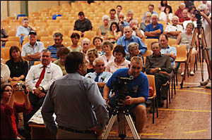 A section of the 100-strong crowd which attended the meeting in Grafton yesterday. A section of the 100-strong crowd which attended the meeting in Grafton yesterday.